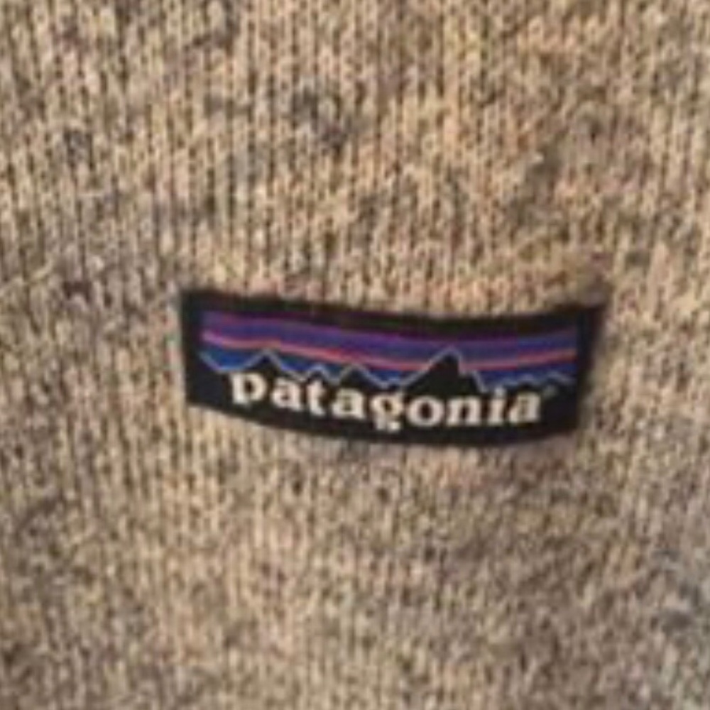 Patagonia Men’s Sweater Fleece Jacket
-$55 - Picture 3 of 4
